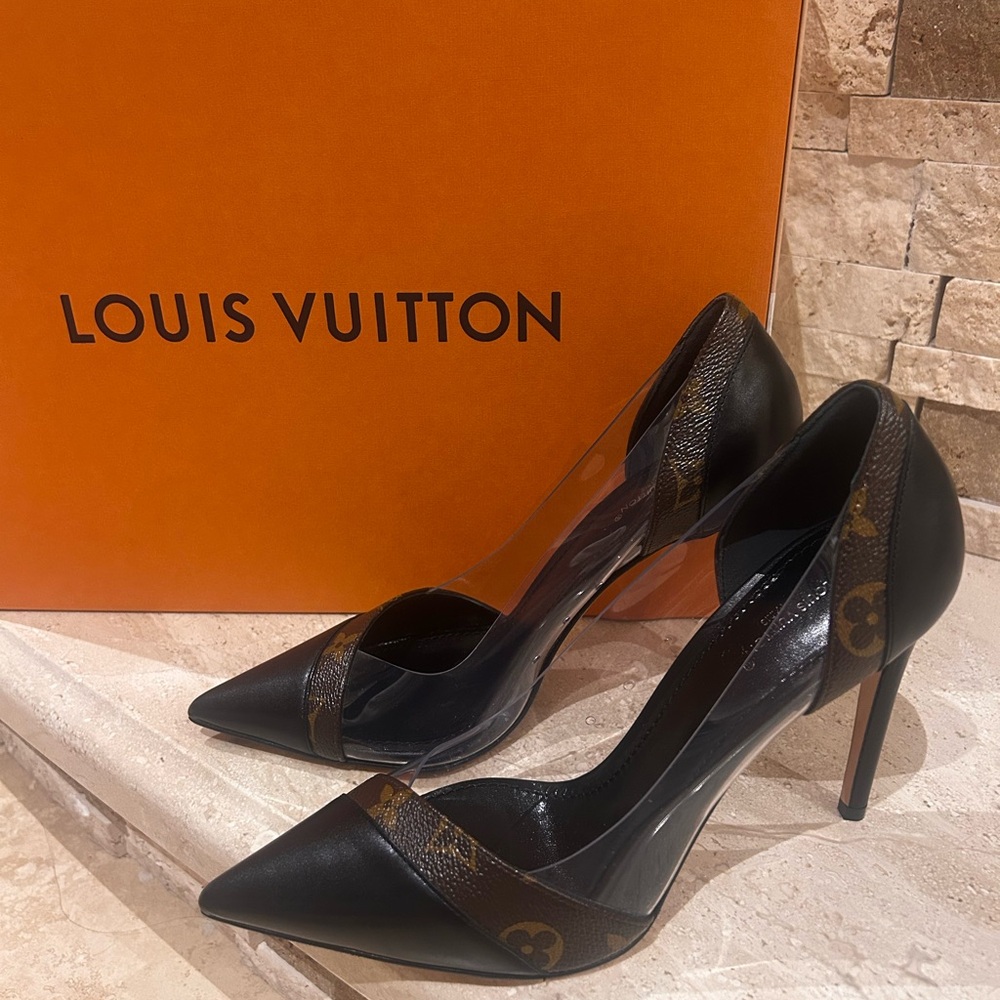 Louis Vuitton Monogram Transparent Pumps